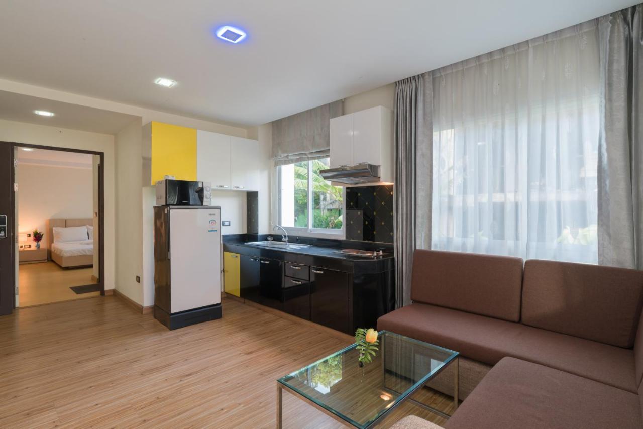 Goldstone Residency Patong , Phuket Apartment ภายนอก รูปภาพ