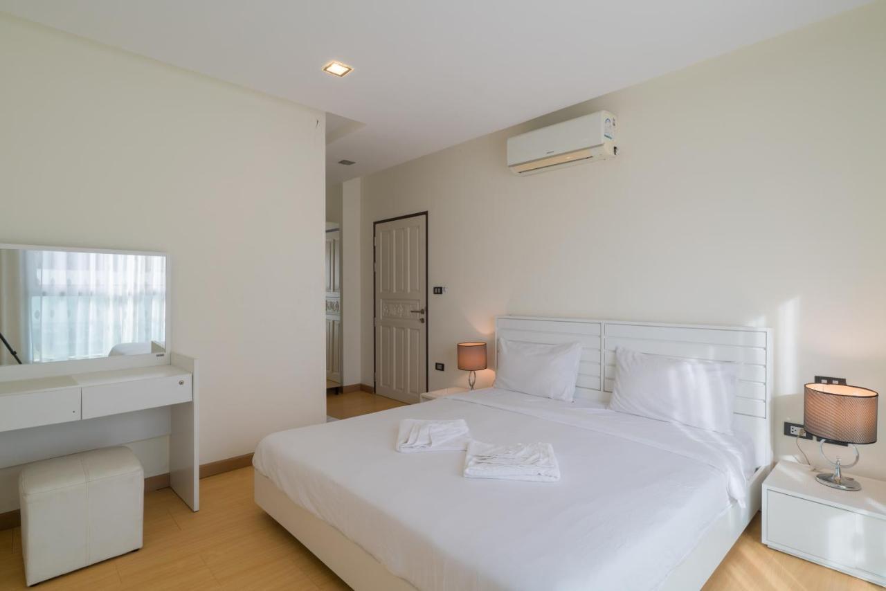 Goldstone Residency Patong , Phuket Apartment ภายนอก รูปภาพ